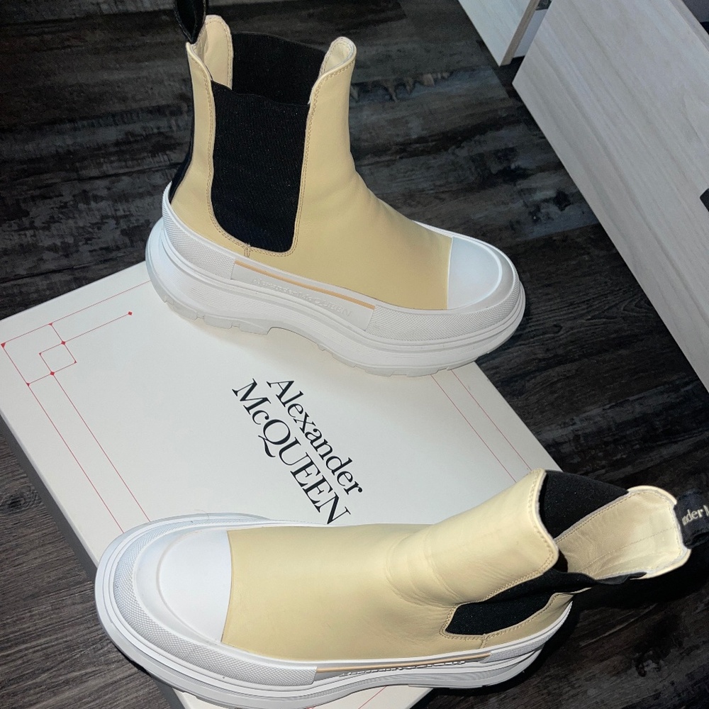 Alexander McQueen Tread Boots